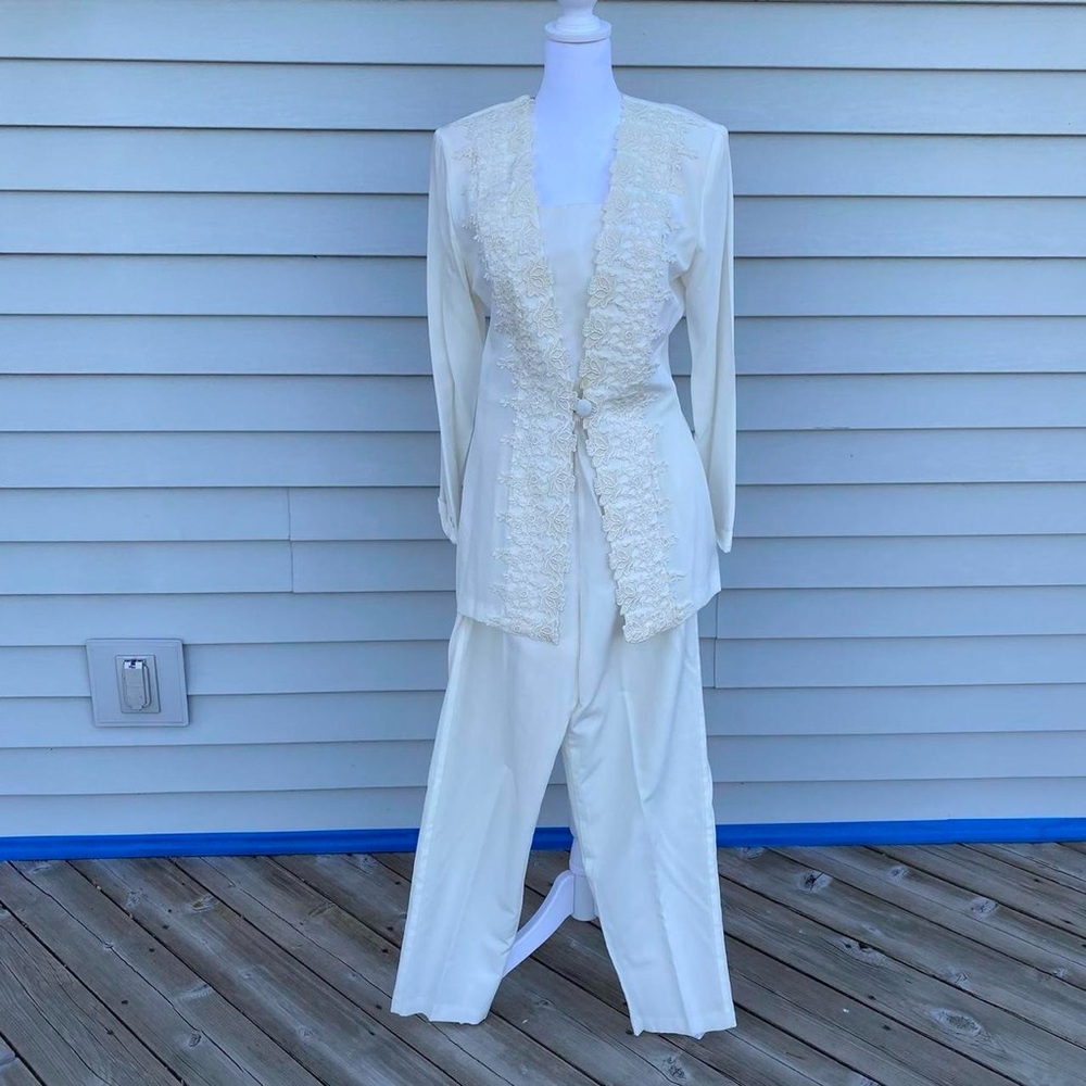 Habits vintage ivory lace embroidered 2-piece pantsuit